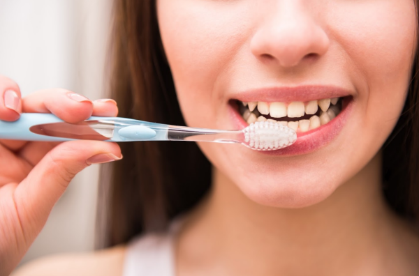 5 Kebiasaan Sederhana untuk Menjaga Kesehatan Gigi dan Mulut Anda